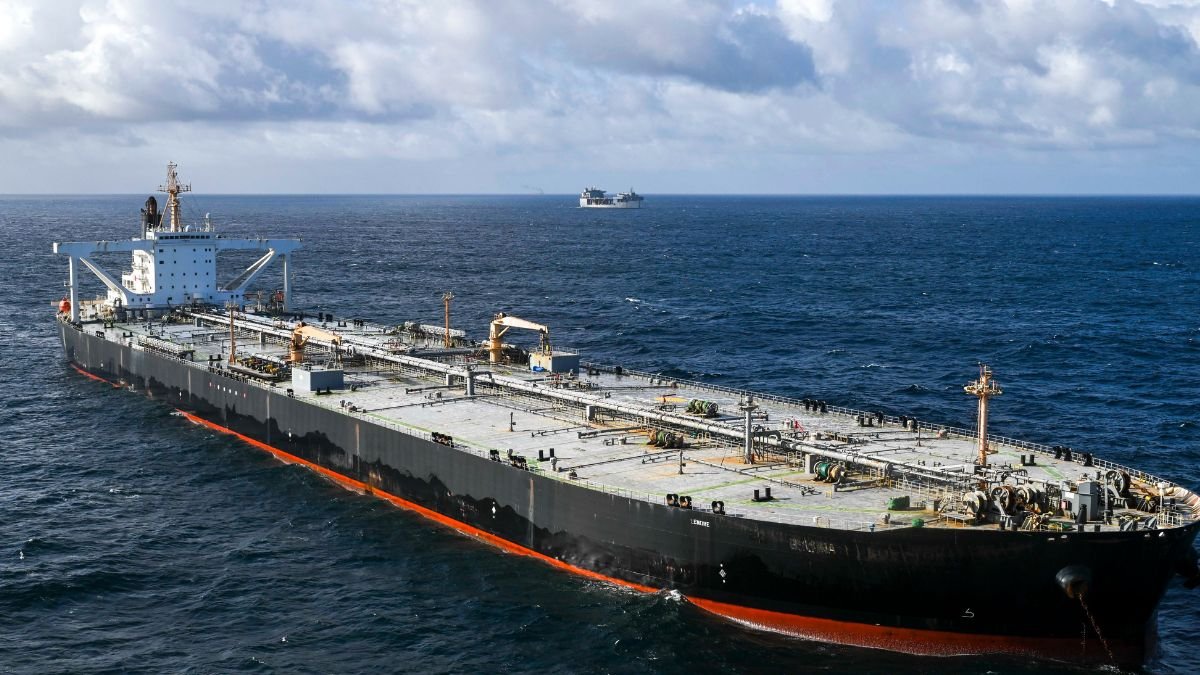 US Navy Reportedly Intercepts Sanctioned Iranian Oil Tanker in Indian Ocean: What We Know